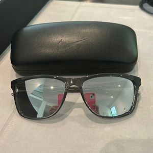 Nike sunglasse nike city icon